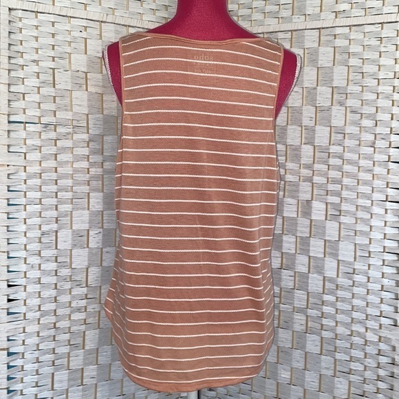 New York & Company Soho Sleeveless Top XL - Picture 3 of 10